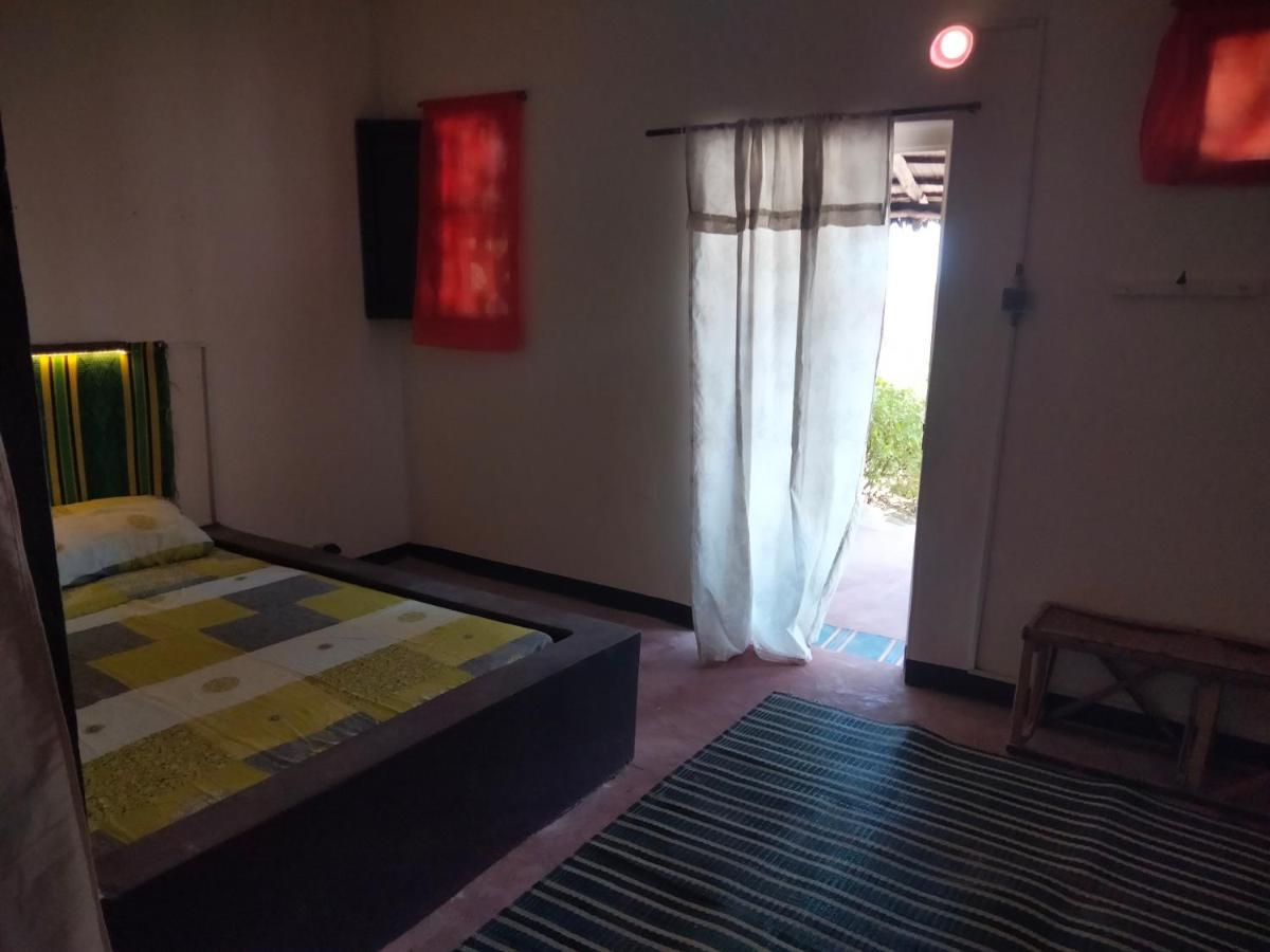 Gaal-Gui, Chez Guillaume Hotel Mboro Buitenkant foto