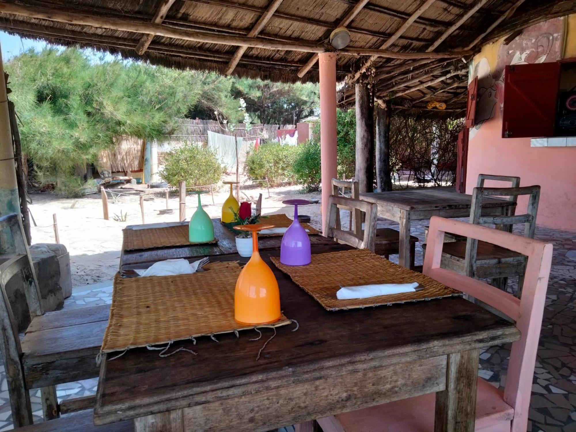 Gaal-Gui, Chez Guillaume Hotel Mboro Buitenkant foto